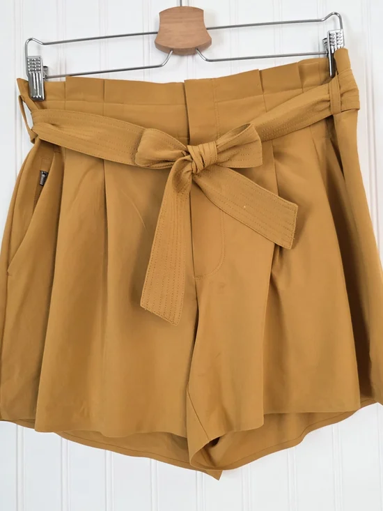 ATHLETA Women’s Mustard High Waisted Shorts Size 8 - Picture 5 of 8